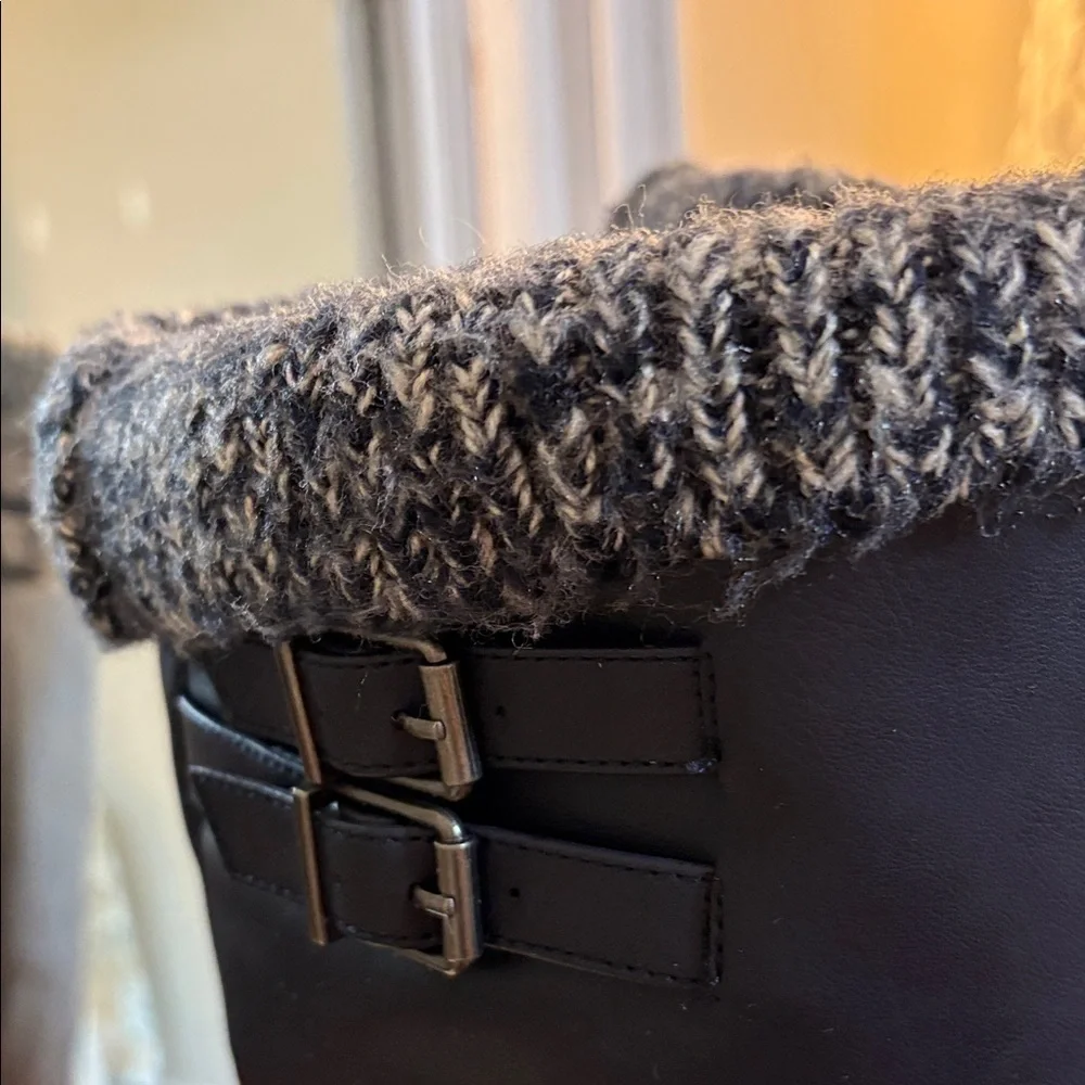 Just Fab Dark Navy Blue Winter Boots with sweater Trim Wide calf size 9